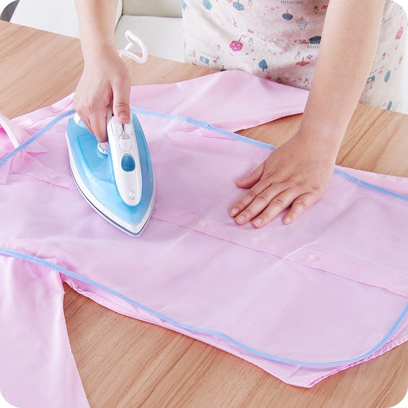 Mesh ironing pad to protect the protective clothing board